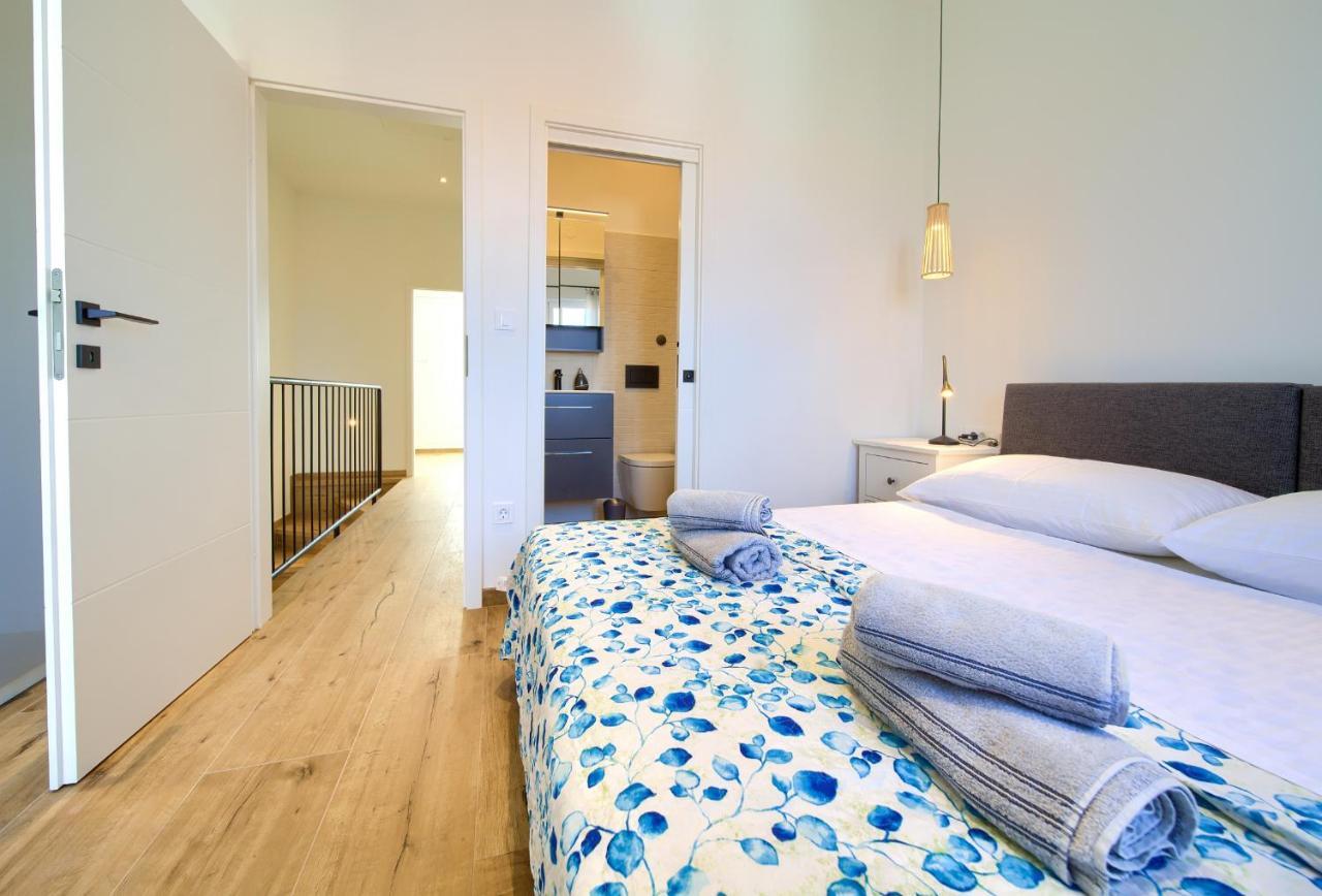 Apartman Placa Njivice Bagian luar foto